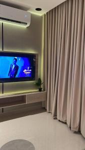 شقة دورين بغرفتي نوم ومطبخ