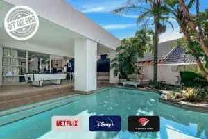 Poolside Villa - Weltevredenpark