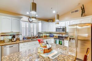 2 Mi to WestWorld Scottsdale Home with Heated Pool