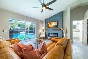 Private Coastal Getaway to Connect and Celebrate - Lake Shore Estates