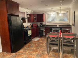 North Gates of LSU 2 bedroom w&d pool - 3hvězdičkové hotely ve městě Baton Rouge