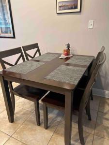 2 br Steps from Tiger Stadium