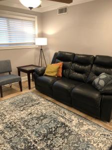 2 bedroom apartment next to LSU campus