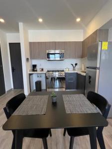 Private and secure Downtown apt