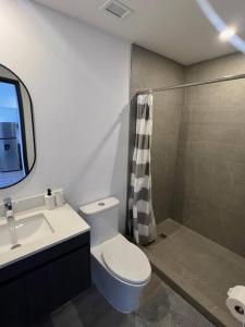 Private and secure Downtown apt