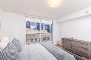 Spacious 29th Floor 1 BED 1 BTH Brickell Ocean View