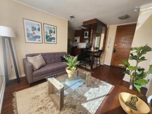 HOM I Comodo Departamento 3PAX 2D1B Calle Merced Stgo