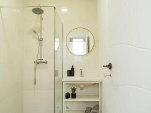 Genesis - Sala Palatului