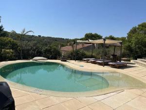 Maison confortable avec piscine à Martigues 93 m²