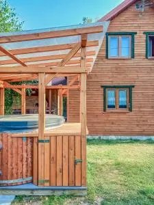 DOMKI U JOANNY - Wopity