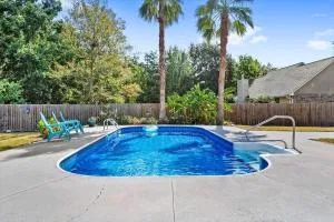 Endless Summer Retreat with Private Pool near Beach - Gautier