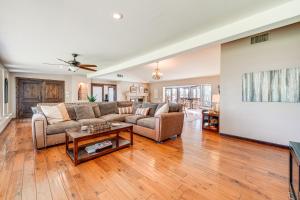 2 Mi to Old Town The Grand Palms Estate with Pool