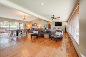 2 Mi to Old Town The Grand Palms Estate with Pool