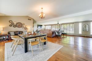 2 Mi to Old Town The Grand Palms Estate with Pool