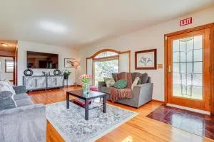 Spacious Cottage Grove Haven Near Downtown St Paul - 因弗格罗夫高地