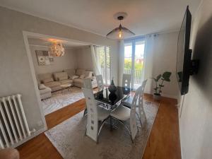 Appartements Magnifique appartement surequipe-balcon-vu-parking : photos des chambres