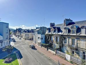 Le Royal YourHostHelper