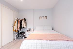 Comfortable 1BR duplex in Clapham
