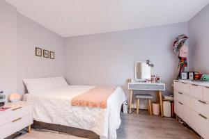 Comfortable 1BR duplex in Clapham