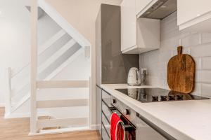 Bright 3BR duplex flat with a terrace in Clapham