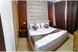 Un élégant appartement à louer à Marrakech avec deux piscines et une situation en centre ville