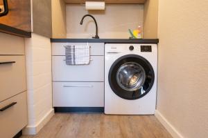 J&D Business Apartment in TOP LAGE inklusive Küche, Waschmaschine, Parkplatz, TV, WLAN, Netflix