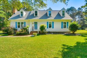15 Mi to Raleigh: Dog-Friendly Home w Fire Pit!