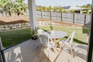 Entire Unit 02 Rooms 04 King Single Beds 11 kms to Goldcoast Airport