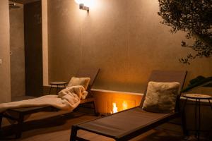 Modigliani terrace jacuzzi Golden House