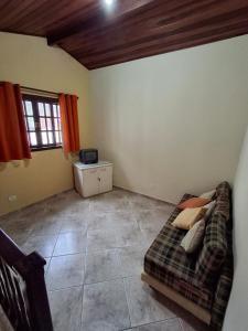 Linda casa a poucos metros da praia 098