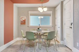 2BDRM Office Fireplace Downtown Park