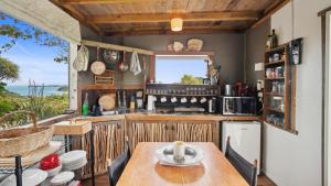 Tawharanui Cabin - Rural Cabin Studio