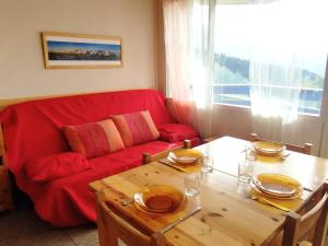 Studio Cabine au Calme, Proche des Pistes et du Centre, Balcon, TV - FR-1-771-68