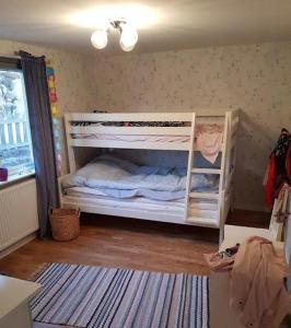 Amazing Home In Hamburgsund With 4 Bedrooms