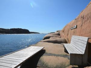 Stunning Home In Hamburgsund With 3 Bedrooms And Wifi