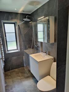 Amazing Home In Särö With 5 Bedrooms And Wifi