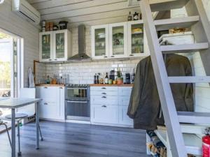 Awesome Home In Drottningsskär With 0 Bedrooms