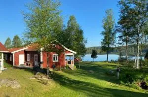 Amazing Home In Öxabäck With 4 Bedrooms, Sauna And Jacuzzi - Holsljunga