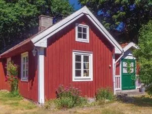 Awesome Home In Rockneby With 2 Bedrooms - Ugglerum