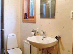 Awesome Home In Mellerud With 3 Bedrooms And Sauna