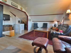 Stunning Home In Hamburgsund With 3 Bedrooms And Wifi
