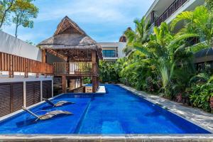 Yoga Friendly 2BR with Direct Olympic Pool Access