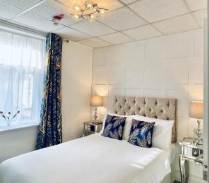 Double Room with Private Bathroom 16 Havelock Street - 6