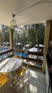 Apto Riviera de São Lourenço com Piscinas Aquecidas,Quadra,Sacada Gourmet