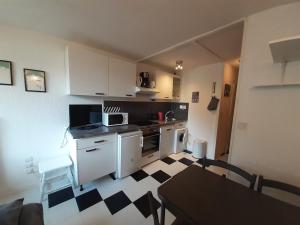 Studio cosy proche télécabine à Valfréjus - FR-1-561-130