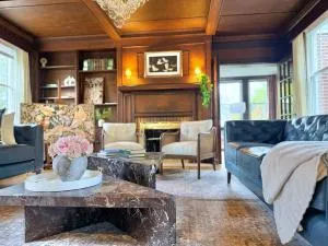 The Colonial at Mount Lebanon by Luxe PGH - 华盛顿