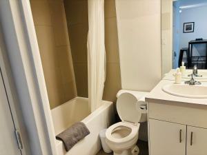 7th Floor 1-Bedroom Condo with Parking