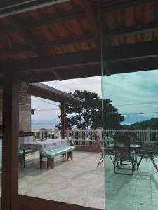 Casa na Praia Araçá