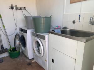 #2 Waddell Studio Apartment