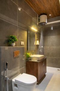 The Oak pine kasauli 7o1827o7o3